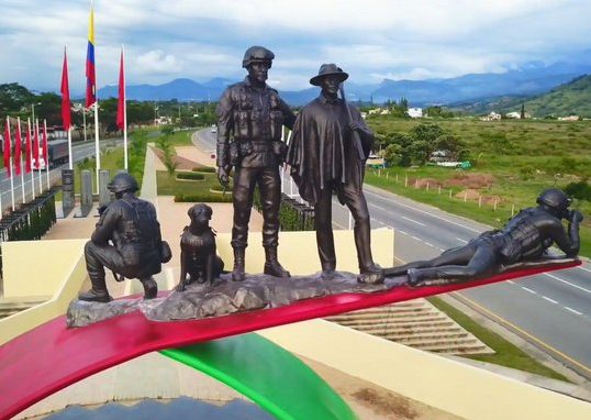 Monumento Héroes del Sumapaz-Twitter Ejército eskaparate.co