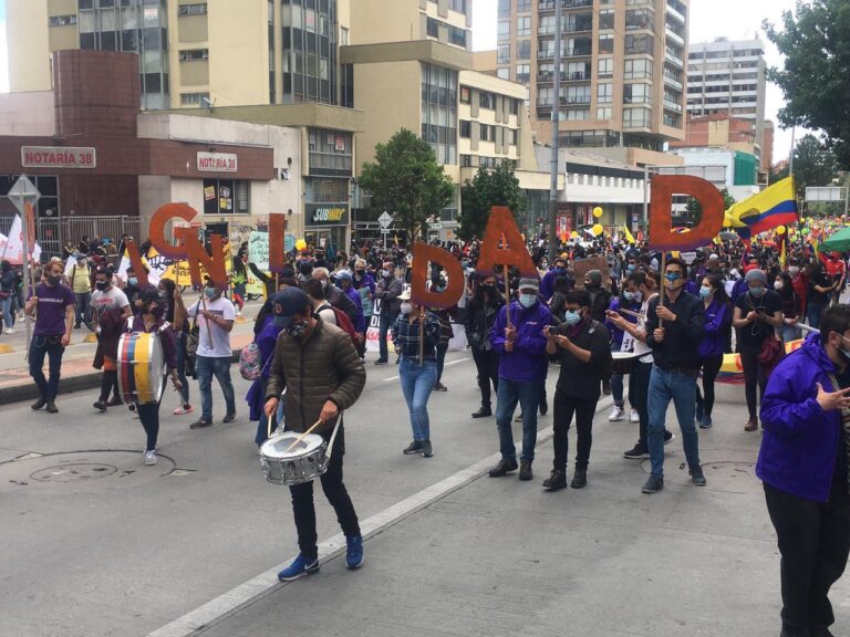 Gran asistencia jóvenes 12M