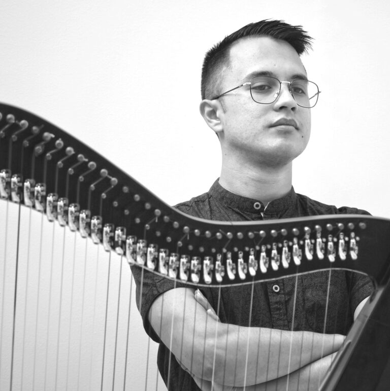 Wuilrmer López y su propuesta musical con el arpa Foto. Edward Messa