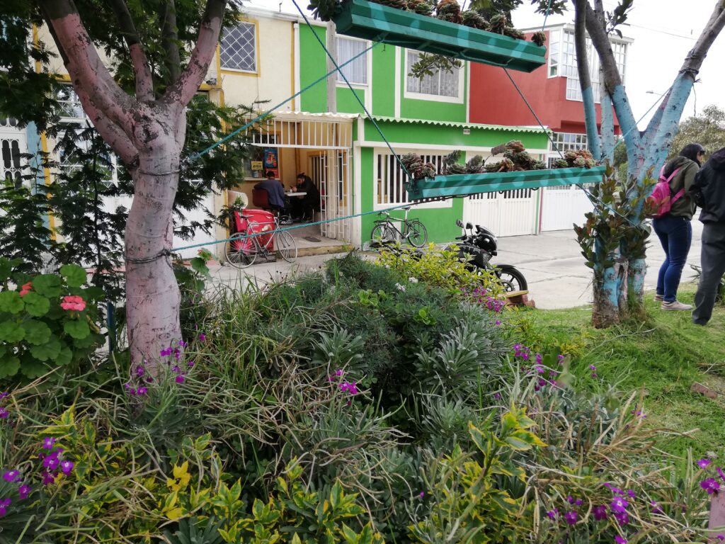 Jardines y cultivos para salvaguardar y proteger las especies que viven allí