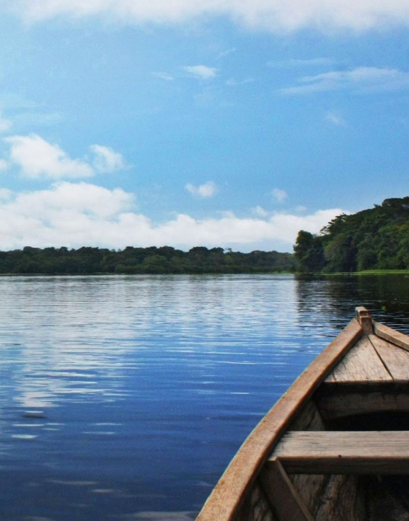 Lago Tarapoto lugar del Delfín Rosado.