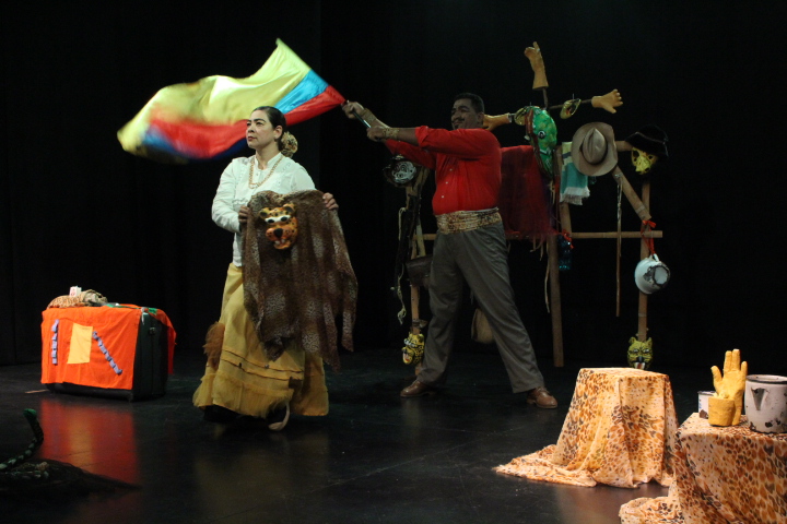 El Tigrero Teatro la Musaraña, cuenta la historia de Jesús María Ocampo (El Tigrero) y su esposa María Arsenia de Ocampo, familia fundadora de Armenia. Imagen: Sebastián Navarrete
