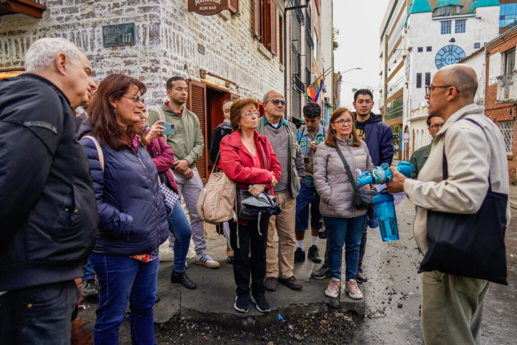 Bogotá está ejerciendo plenamente sus facultades sancionatorias y policivas para proteger el patrimonio cultural de la ciudad. Foto: Cortesía Prensa IDPC