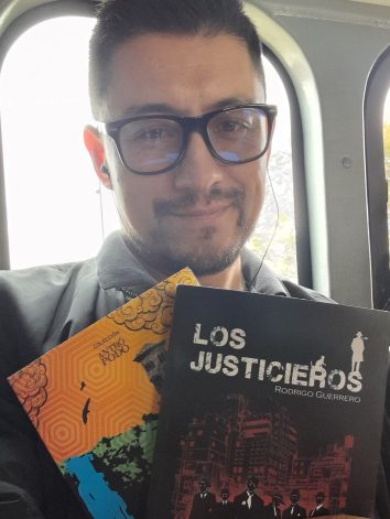 guerrero (1) Rodrigo Guerrero reconocido escritor con sus dos obras Ciudad del Dios Varón y Los Justicieros Imagen: Facebook Guerrero